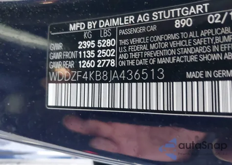 2018 Mercedes-Benz E 300 4Matic z USA, uszkodzony, nr VIN WDDZF4KB8JA436513